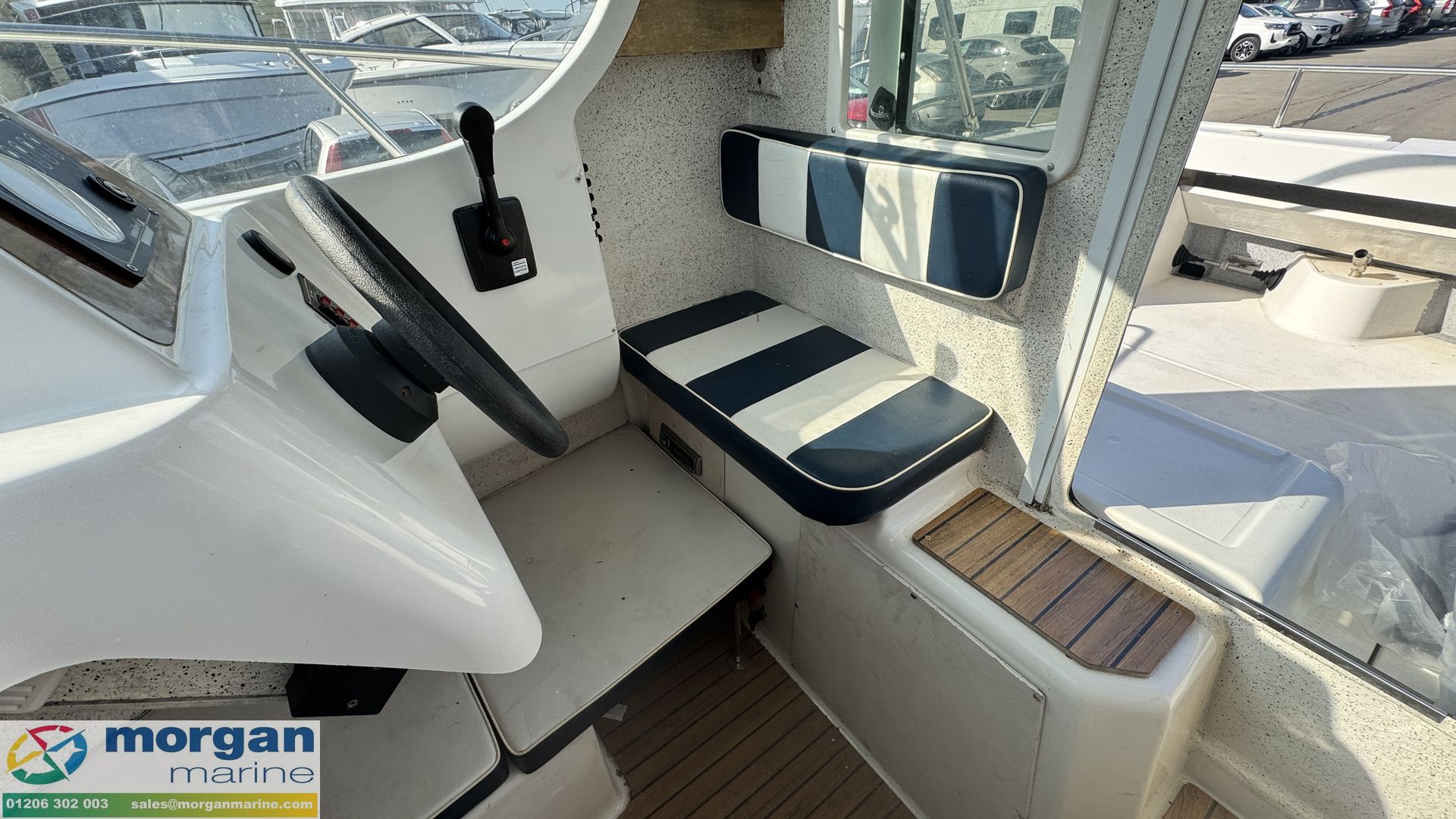 Arvor 18 -