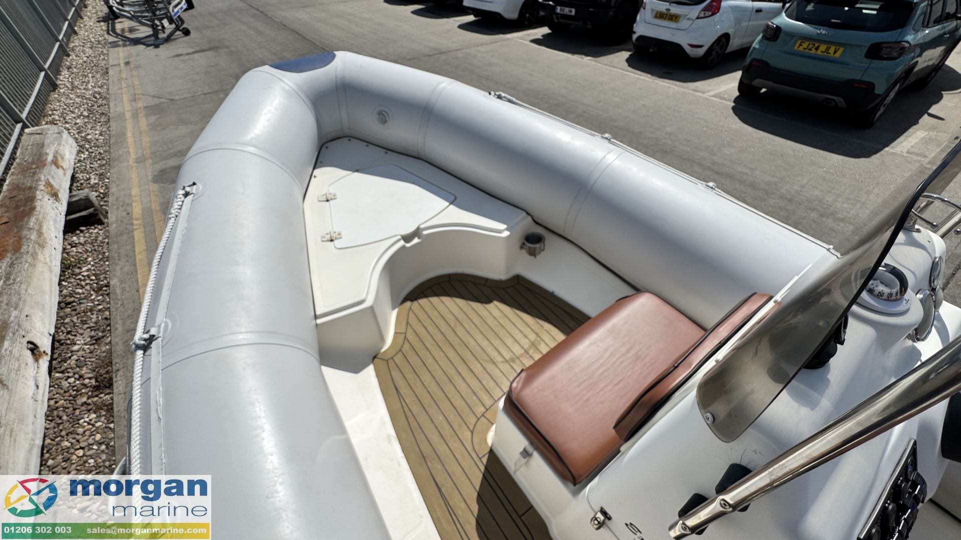 Bombard Explorer 620 -