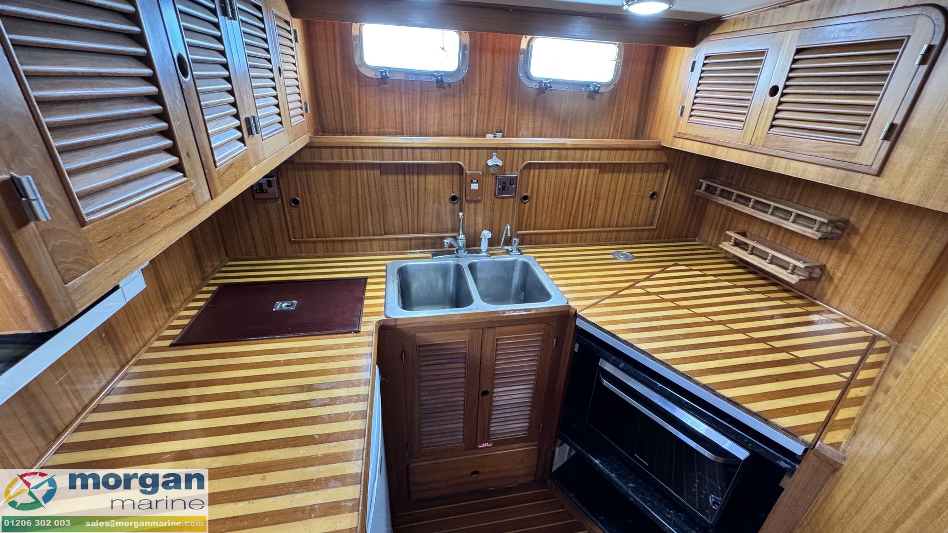 Trader 41 plus 2 -