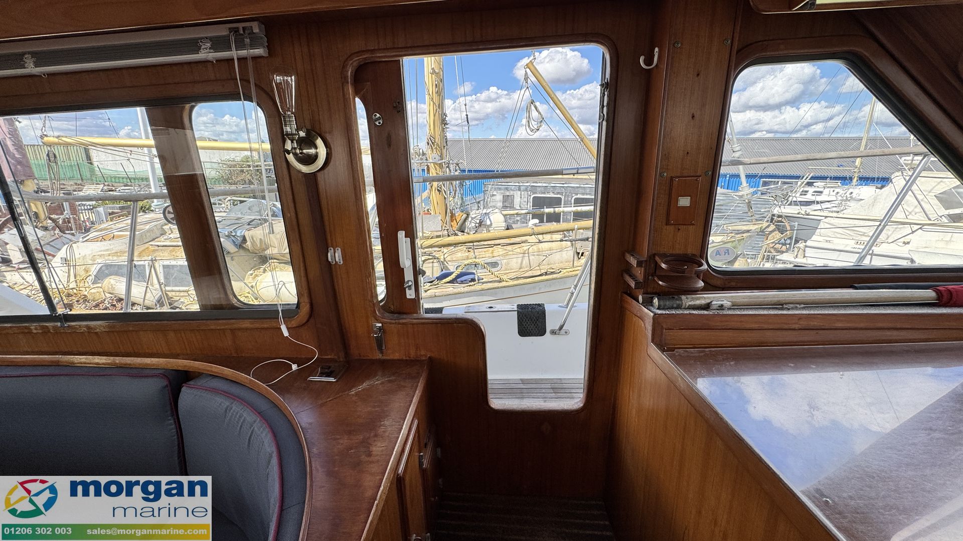 Trader 41 plus 2 -