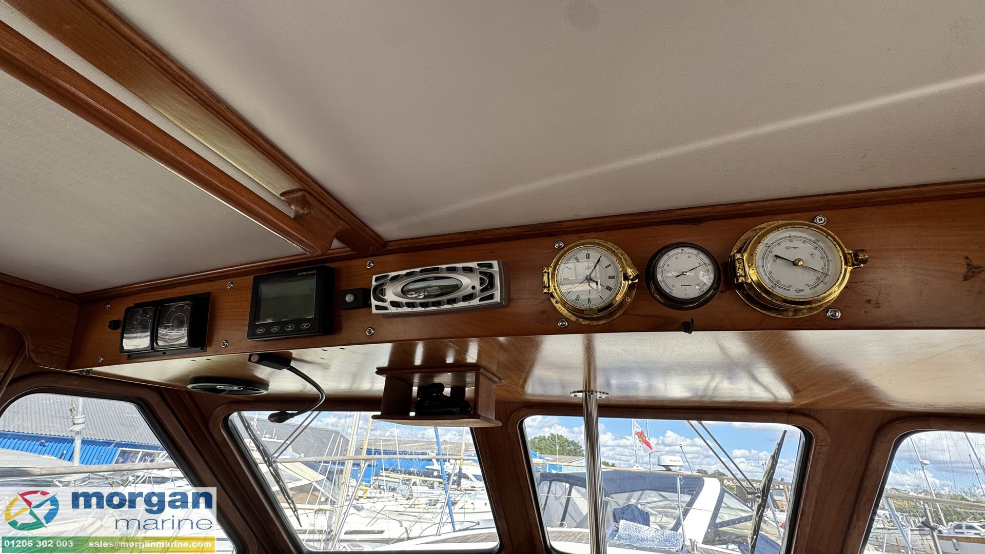 Trader 41 plus 2 -