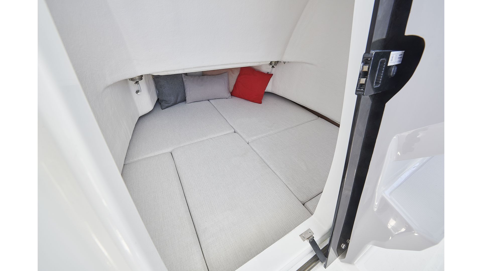 Jeanneau Cap Camarat 7.5 CC - 18