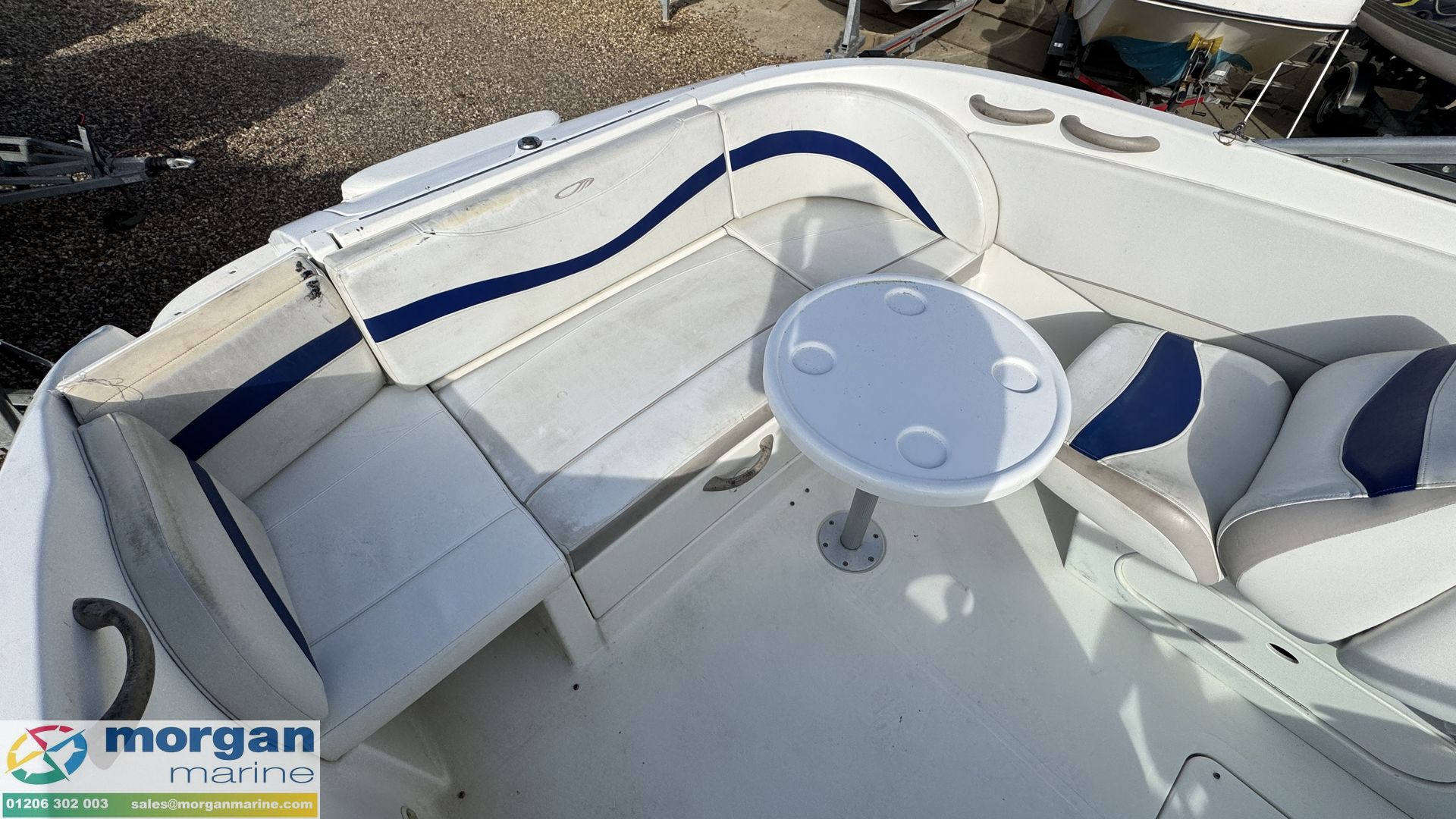 Maxum 2400 SC3 -