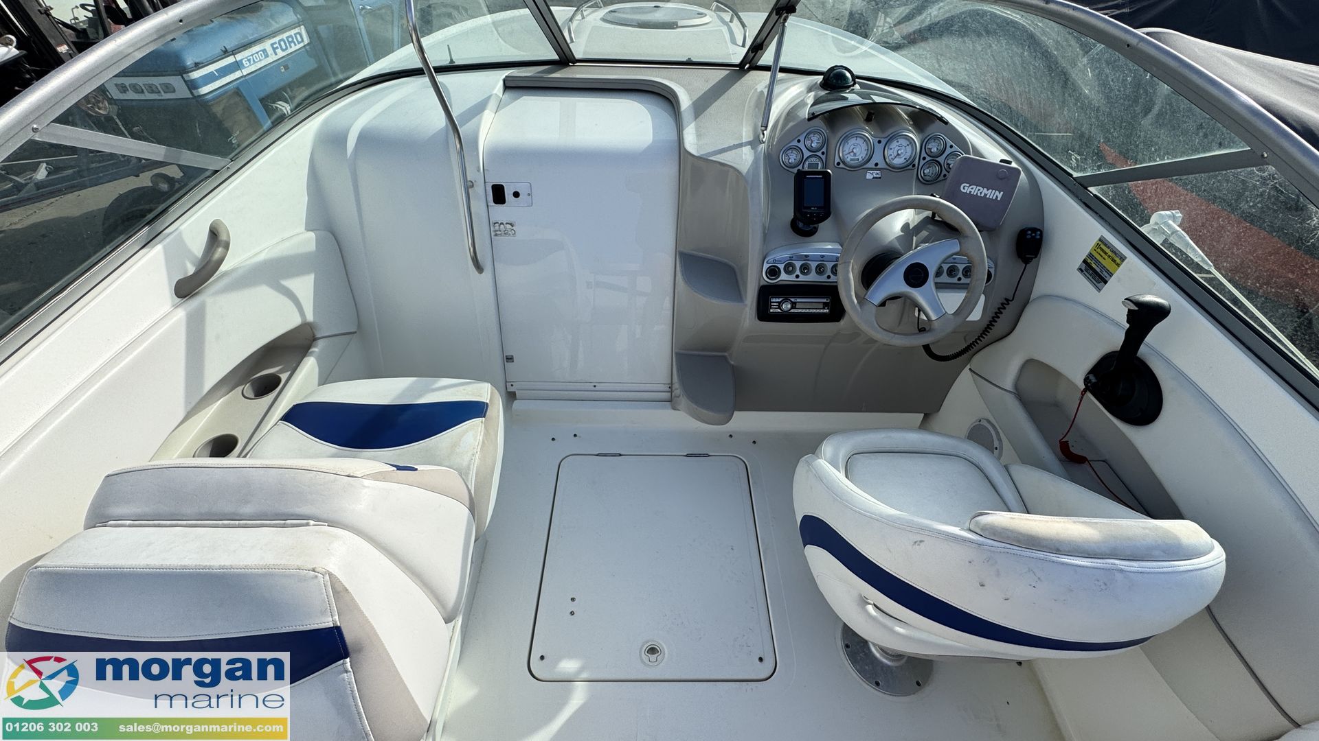 Maxum 2400 SC3 -