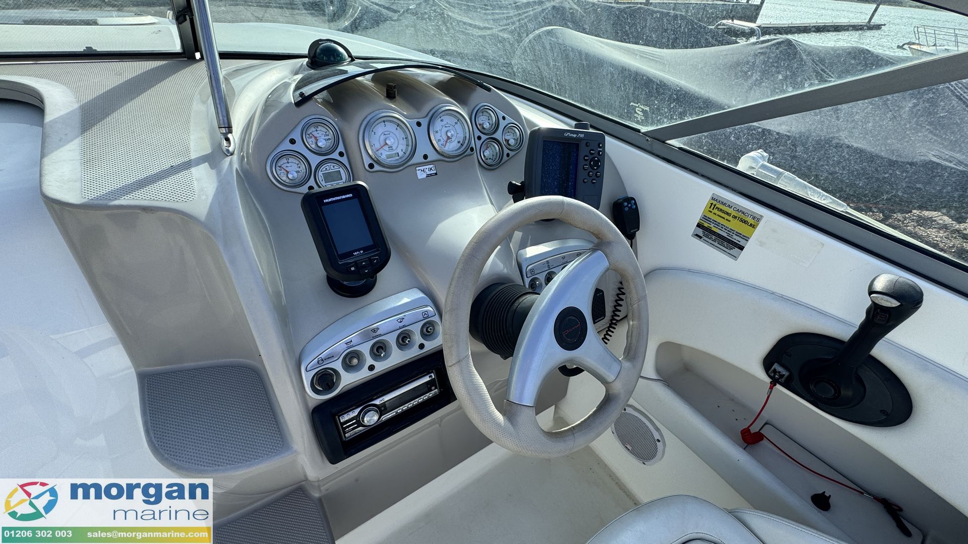 Maxum 2400 SC3 -