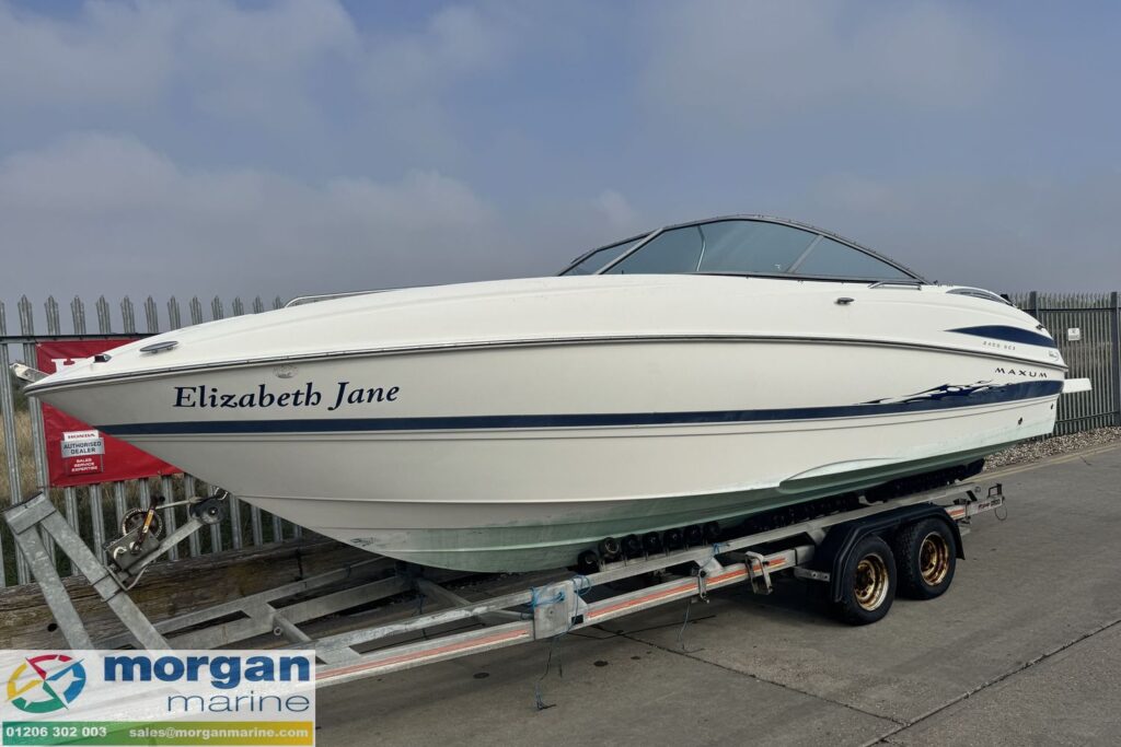 Maxum 2400 SC3