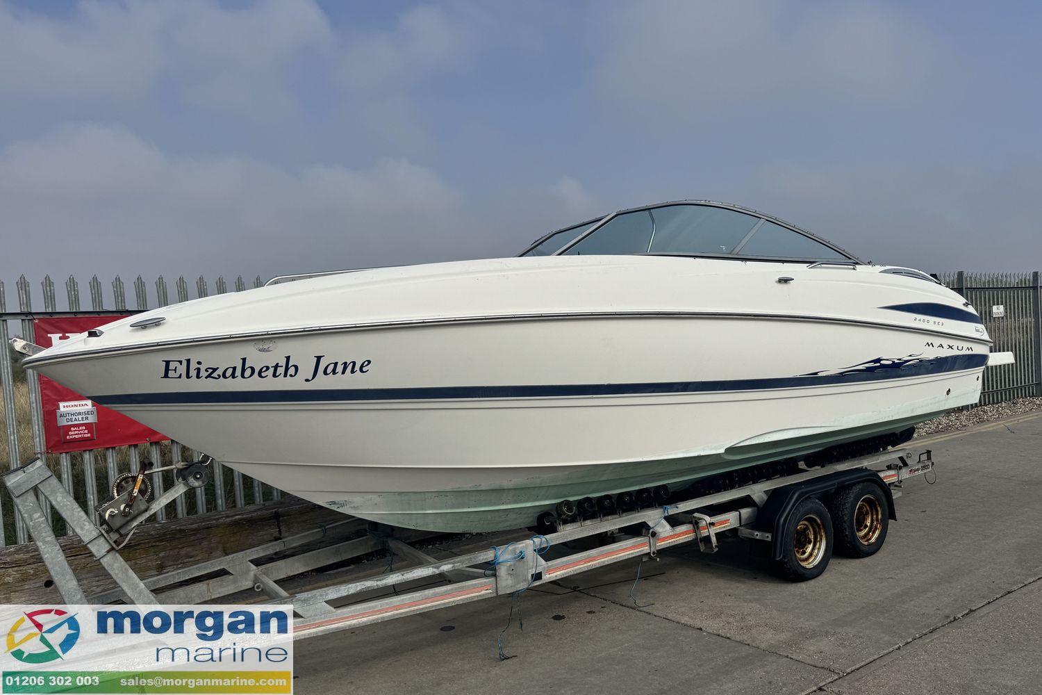 Maxum 2400 SC3 -