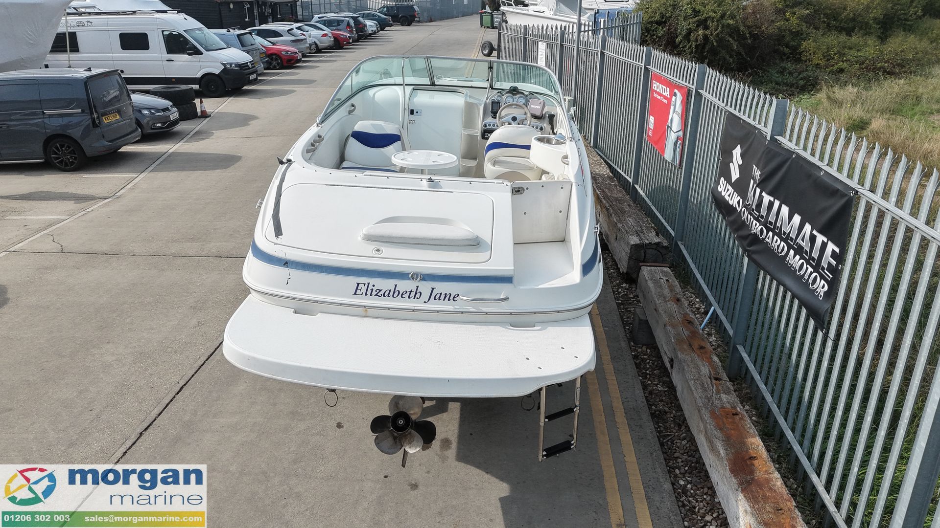 Maxum 2400 SC3 -