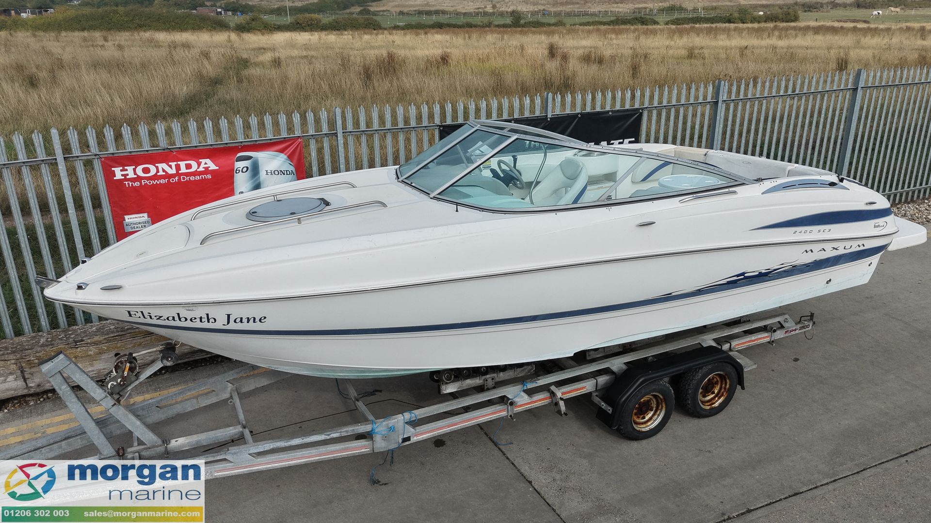 Maxum 2400 SC3 -