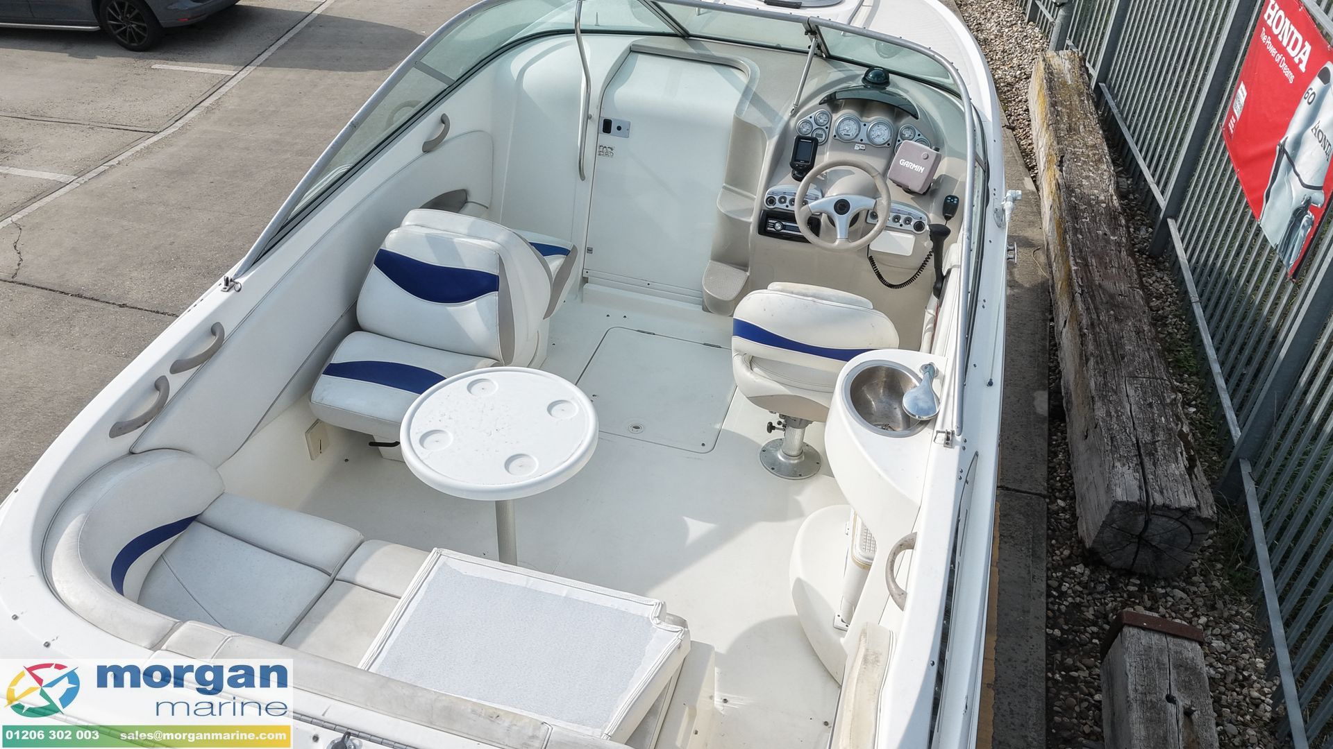 Maxum 2400 SC3 -