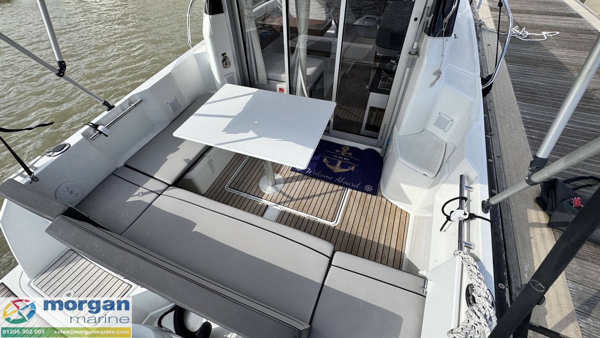 Merry Fisher 695 -