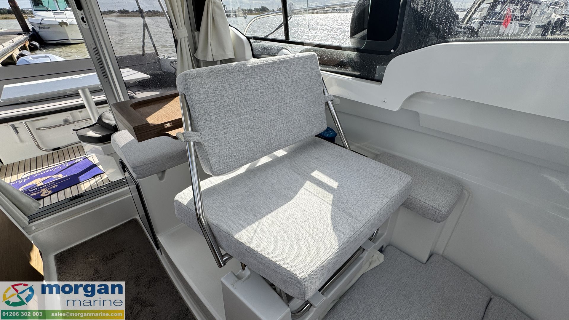 Merry Fisher 695 -