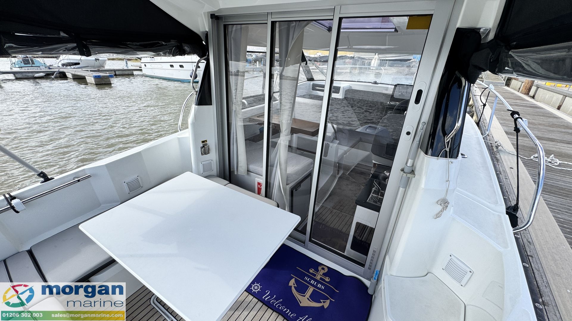 Merry Fisher 695 -
